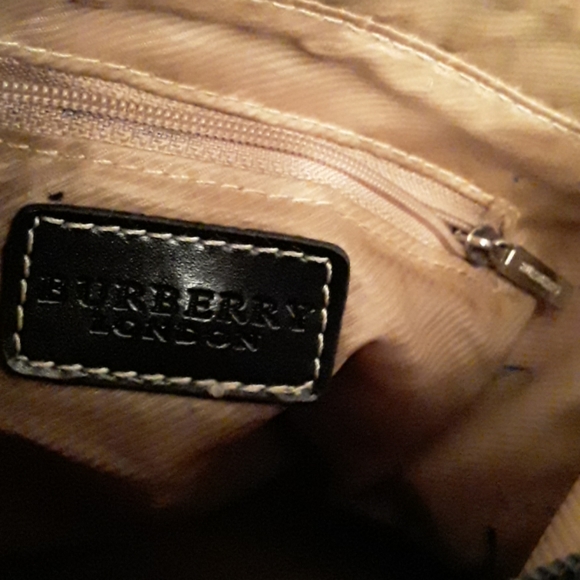 BURBERRY PURSE - Picture 6 of 8